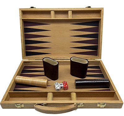 Backgammon spil i træ 